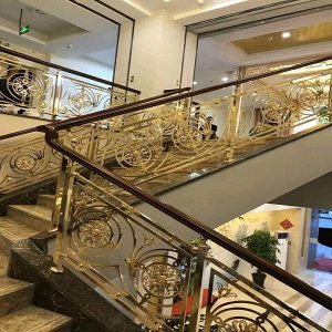 Thi công cầu thang inox sáng tạo Đà Năng·